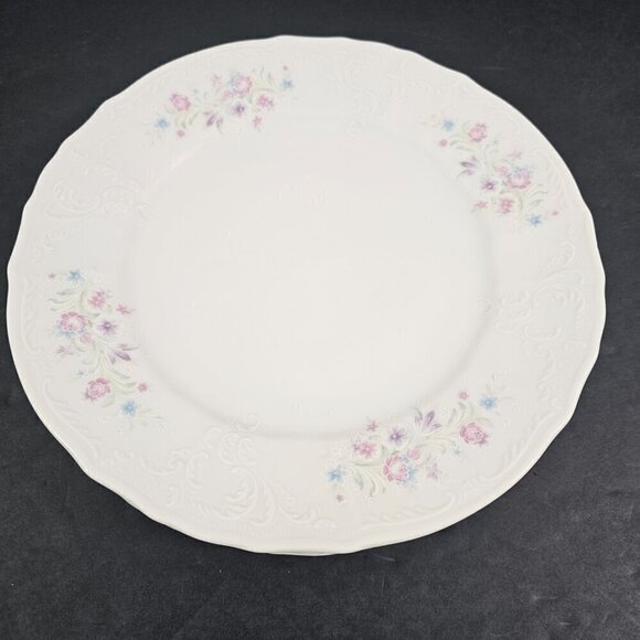 Bernadotte Czechoslovakia Floral Scalloped Porcelain Dinner Plates – Set of 4 - Picture 9 of 13
